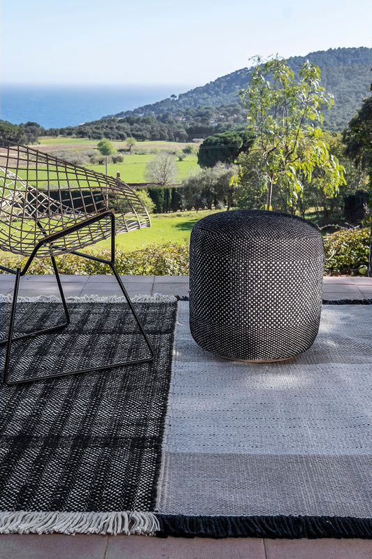 Tres Outdoor Pouf S